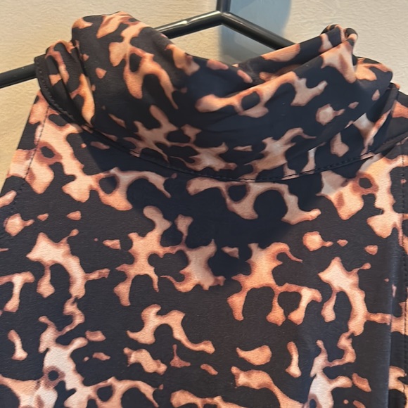 NWT, Inc. International Concepts, women’s LS cold shoulder, turtleneck blouse - Picture 2 of 11